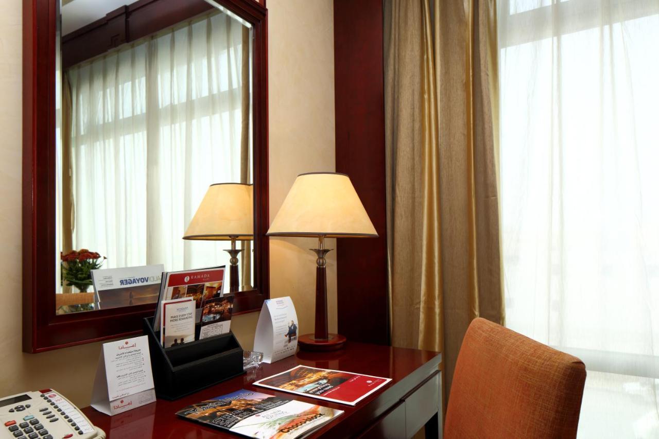 Ramada Riyadh Hotel Exterior foto