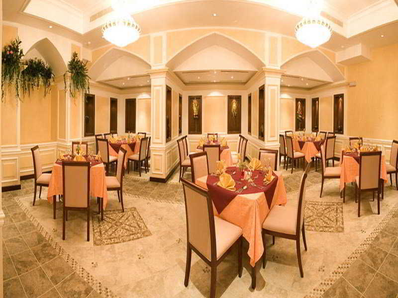 Ramada Riyadh Hotel Restaurant foto