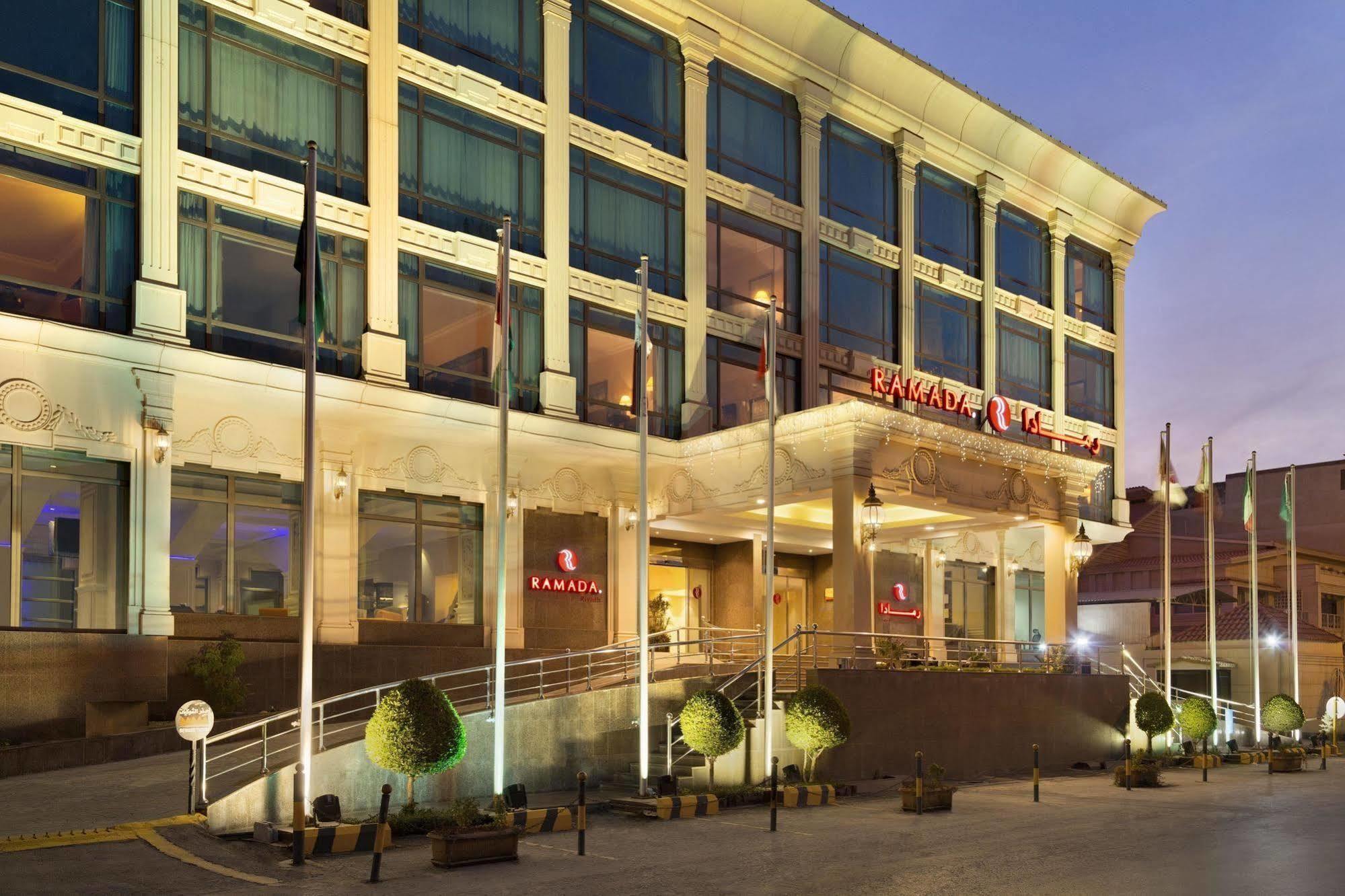 Ramada Riyadh Hotel Exterior foto